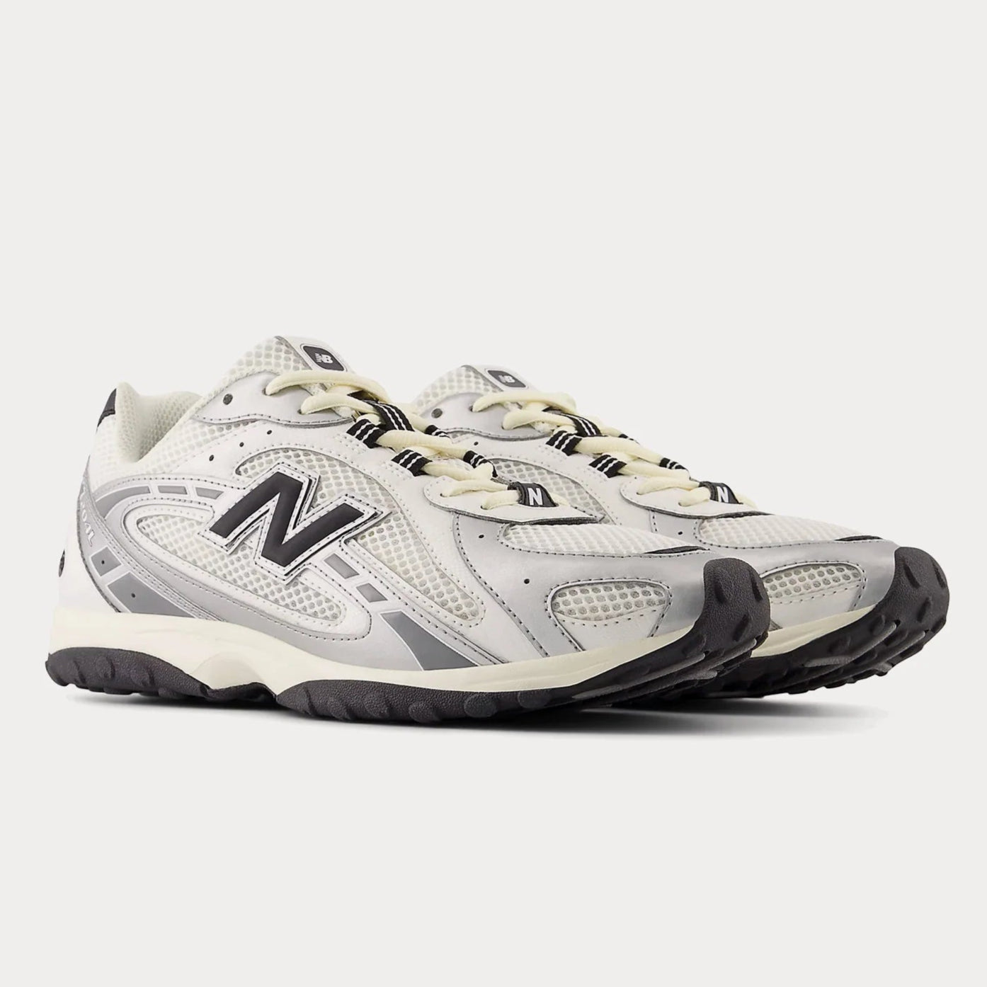 New Balance 204L Metallic Black