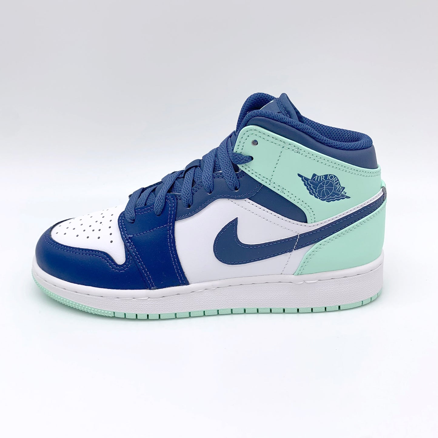 Jordan 1 Mid Mystic Navy Mint