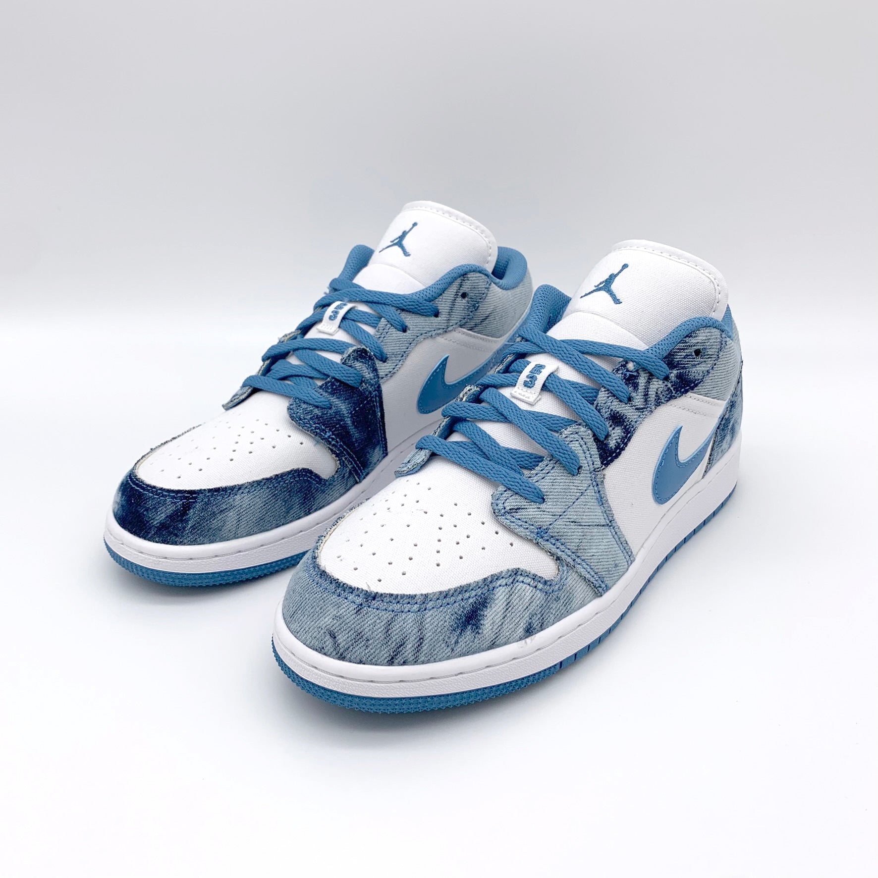 Jordan 1 Low Washed Denim mw sneakergoods