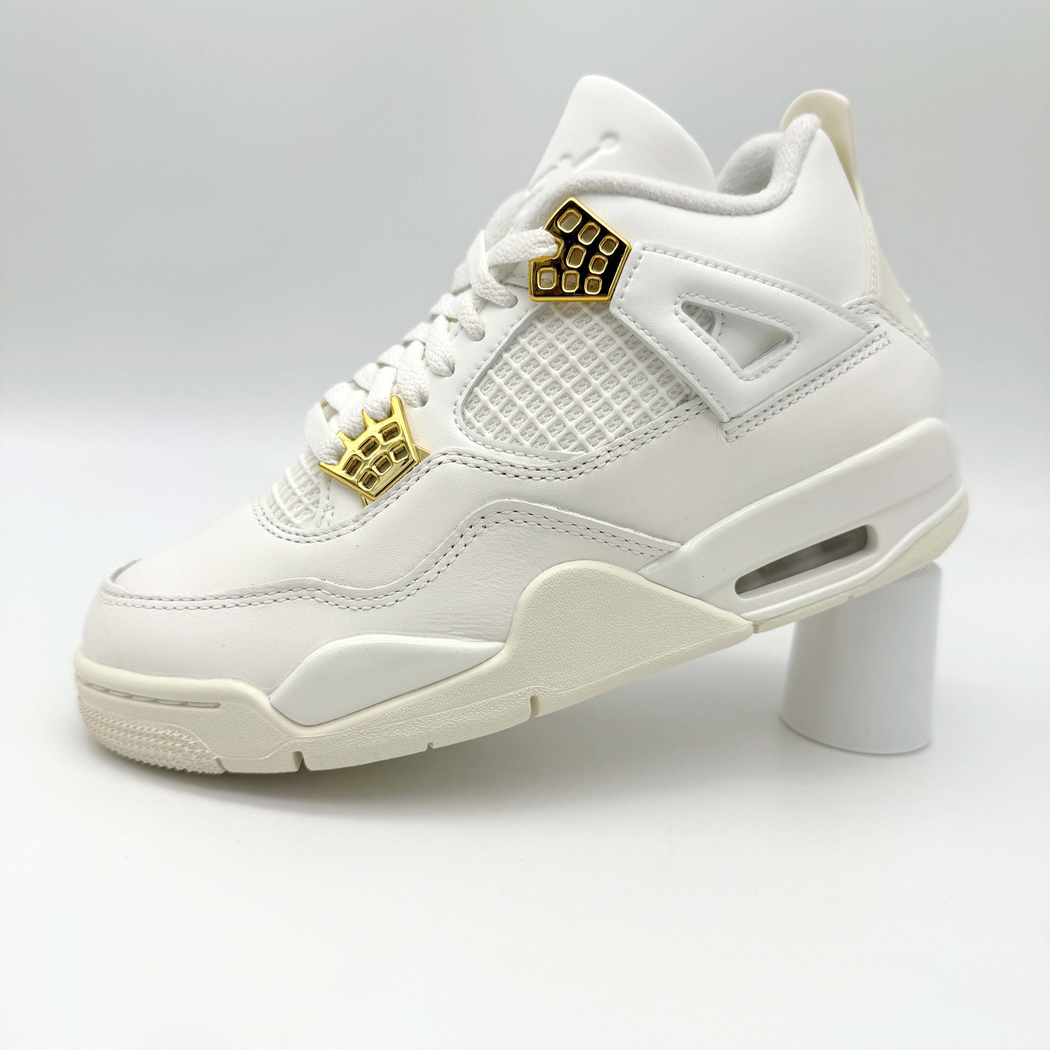 Jordan 4 Retro Metallic Gold mw sneakergoods