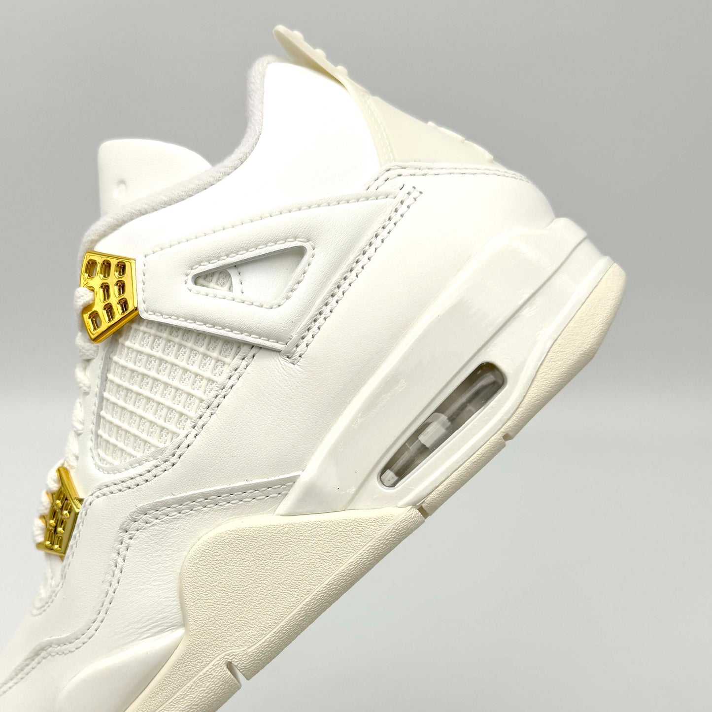 Jordan 4 Retro Metallic Gold