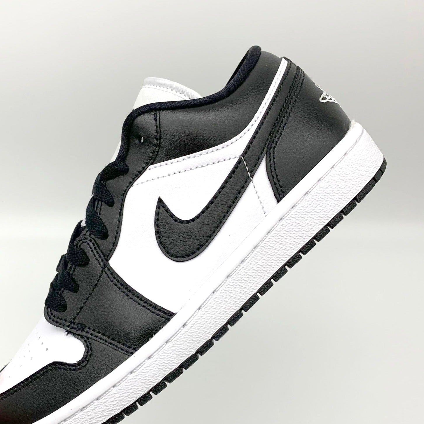 Jordan 1 Low Panda