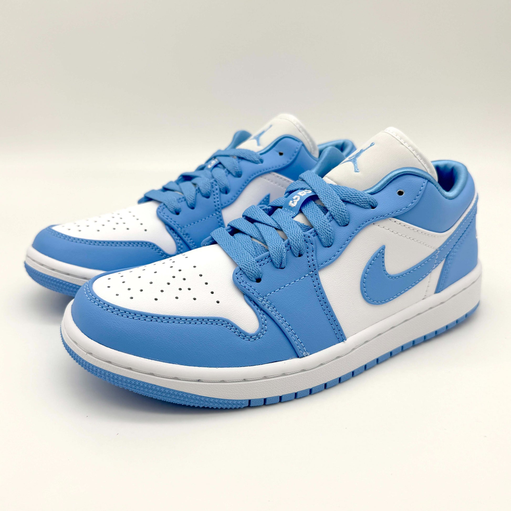 Jordan 1 Low UNC