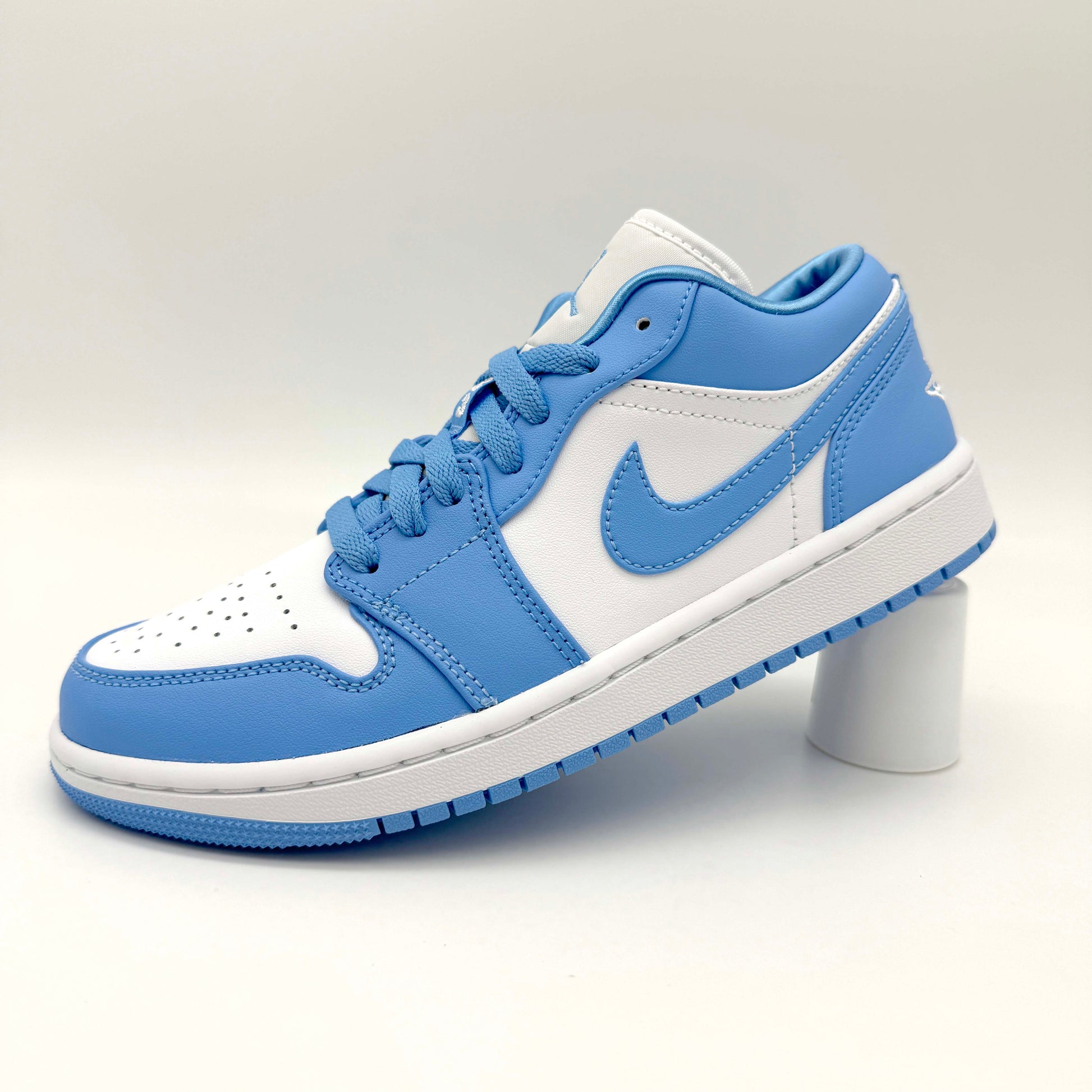 Jordan 1 Low UNC