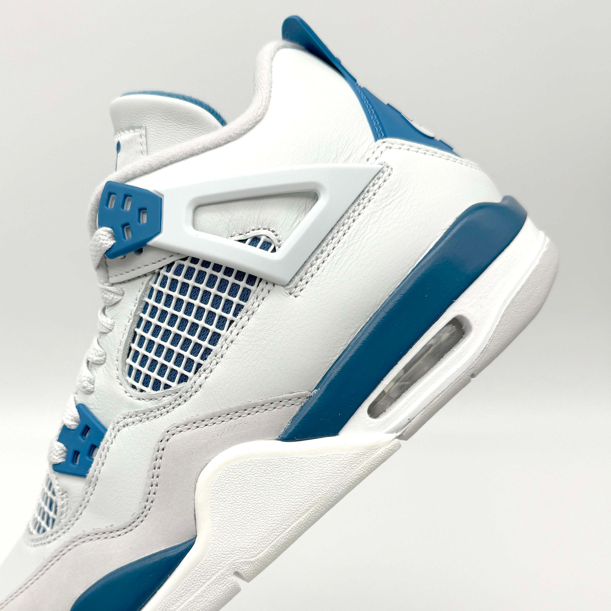 Jordan 4 Retro Military Blue