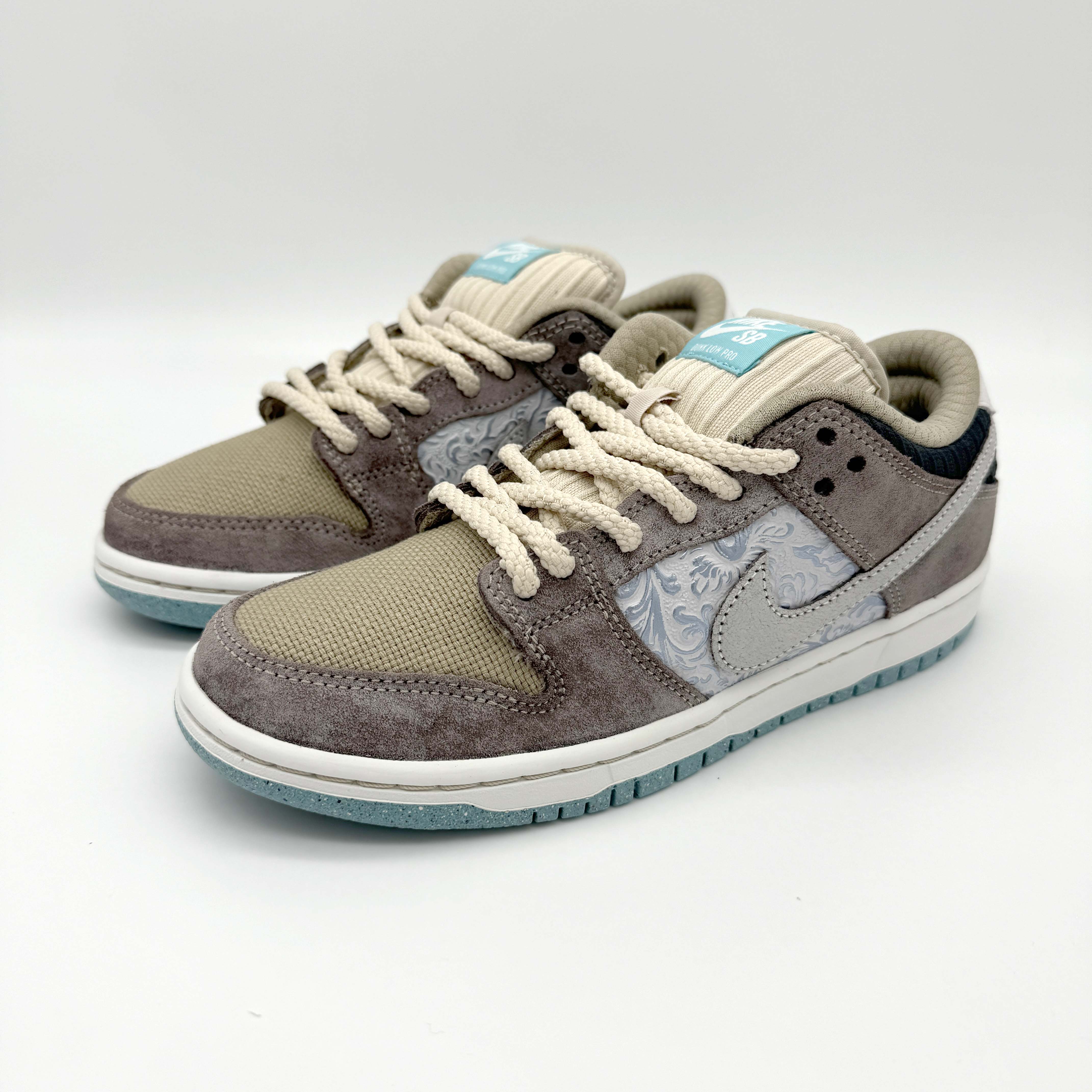 Nike online sb dunk low