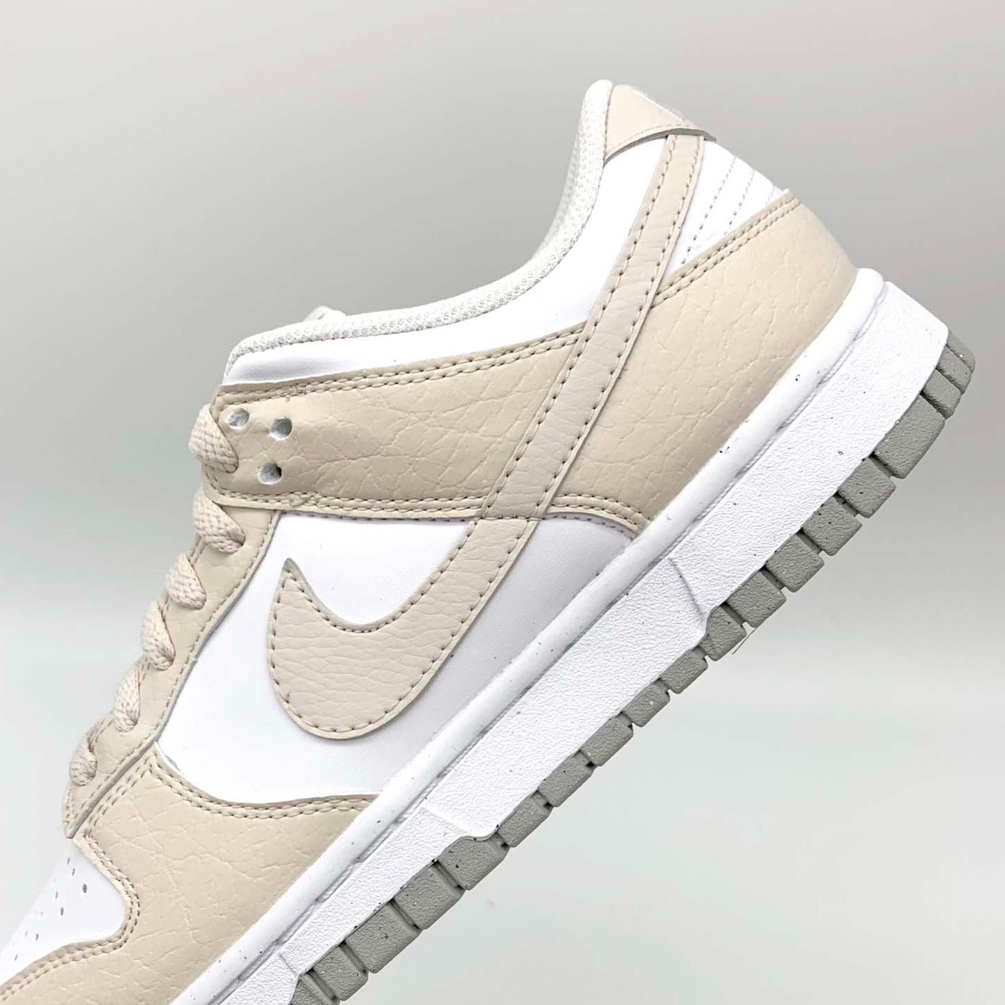 Nike Dunk Low Next Nature White Light Orewood Brown