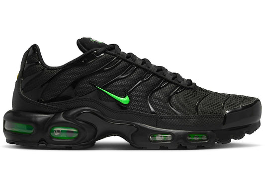 Nike Air Max Plus Black Green Strike