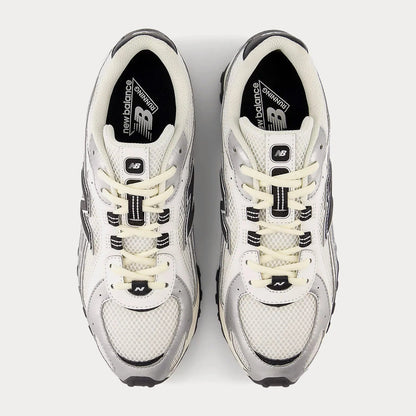 New Balance 204L Metallic Black