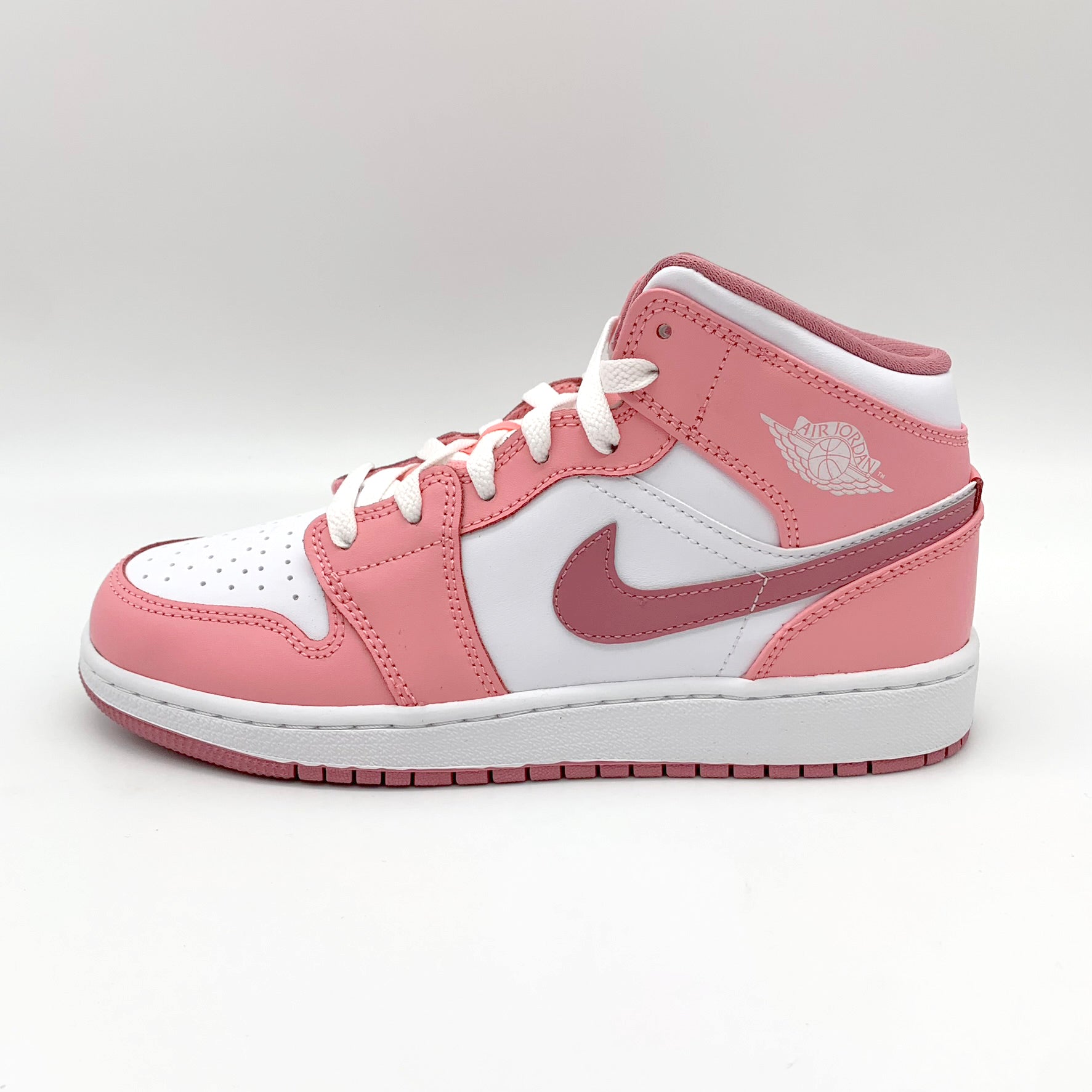 Jordan 1 Mid Valentine's Day