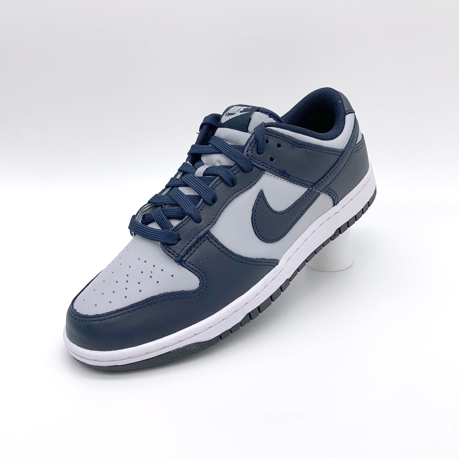 Nike shops Dunk Low Georgetown