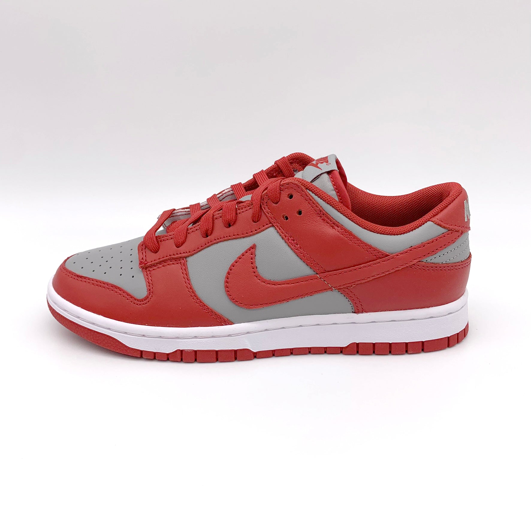 Dunk Low Retro Medium Grey Varsity Red UNLV