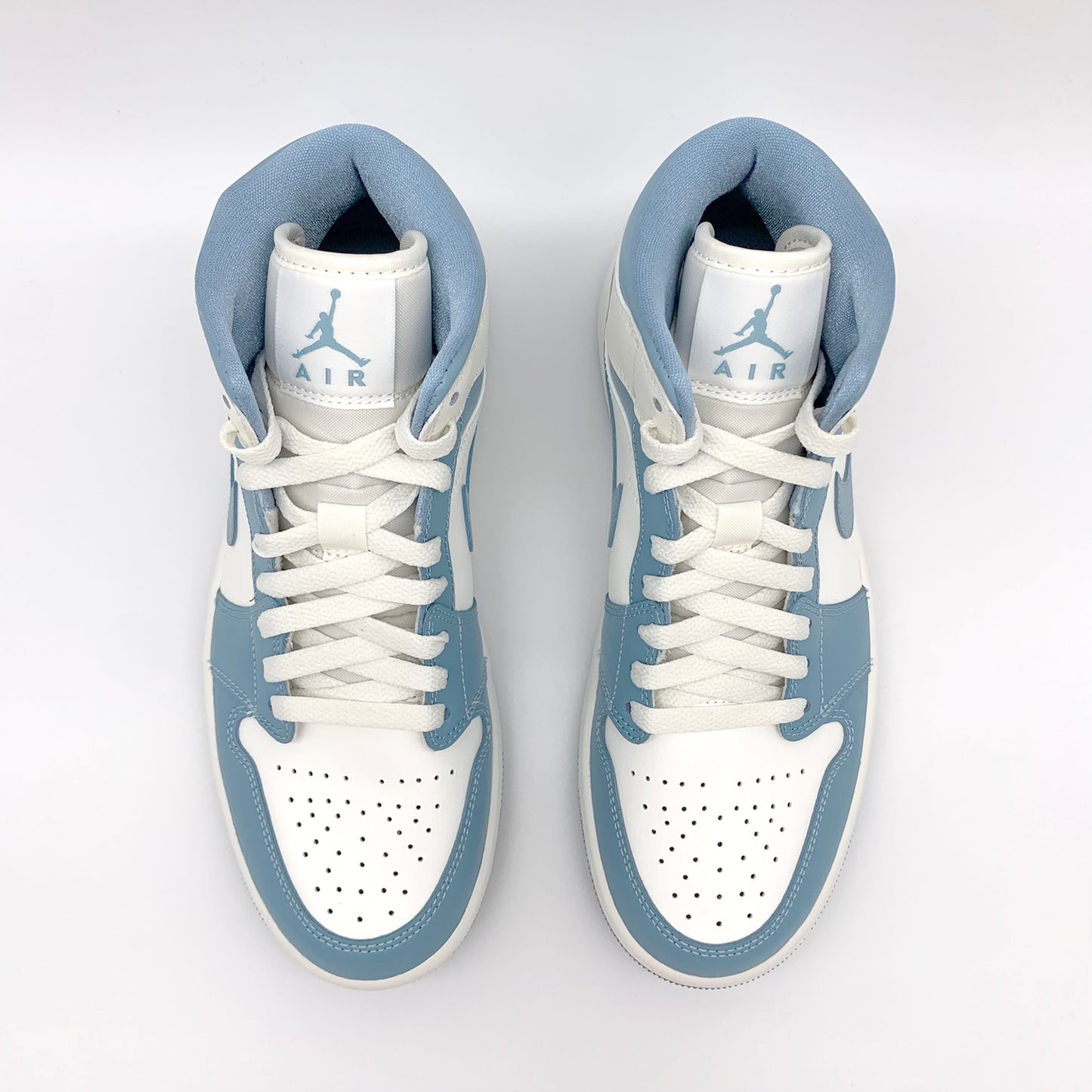 Jordan 1 Mid UNC