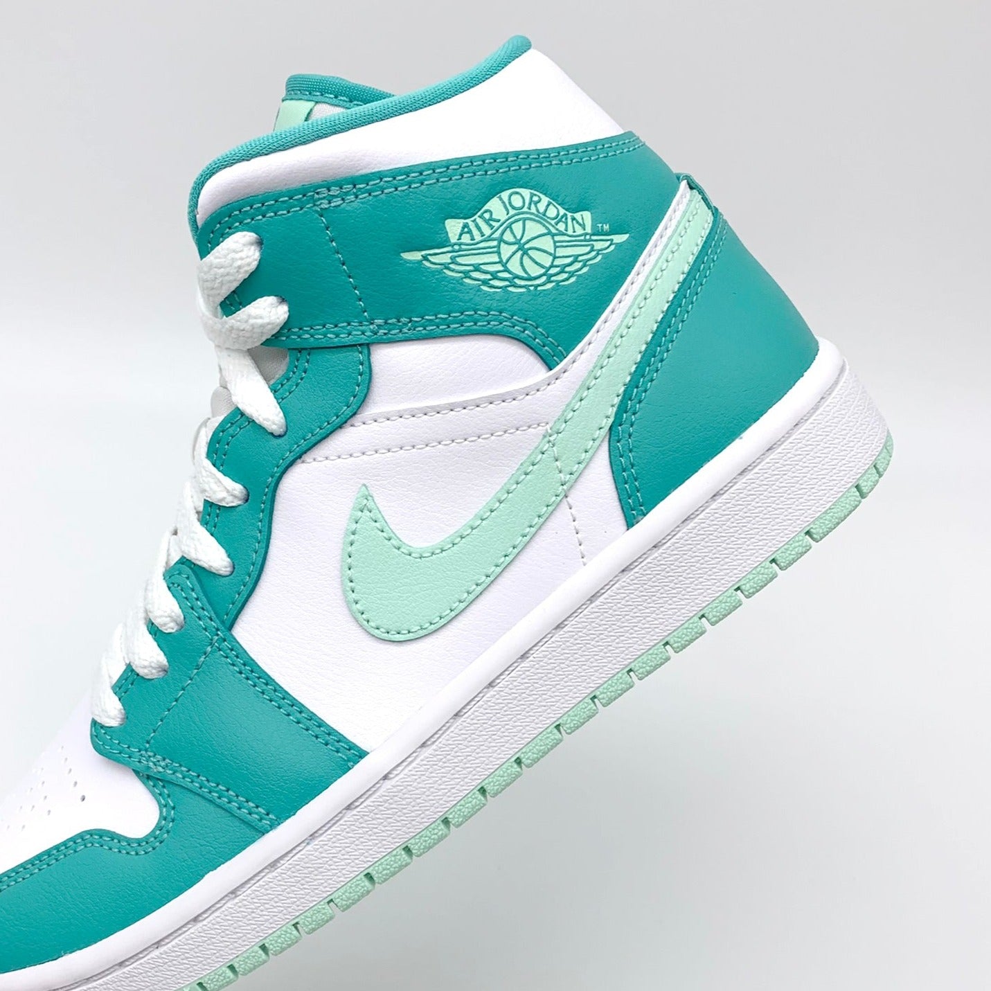 Jordan 1 Mid Washed Teal