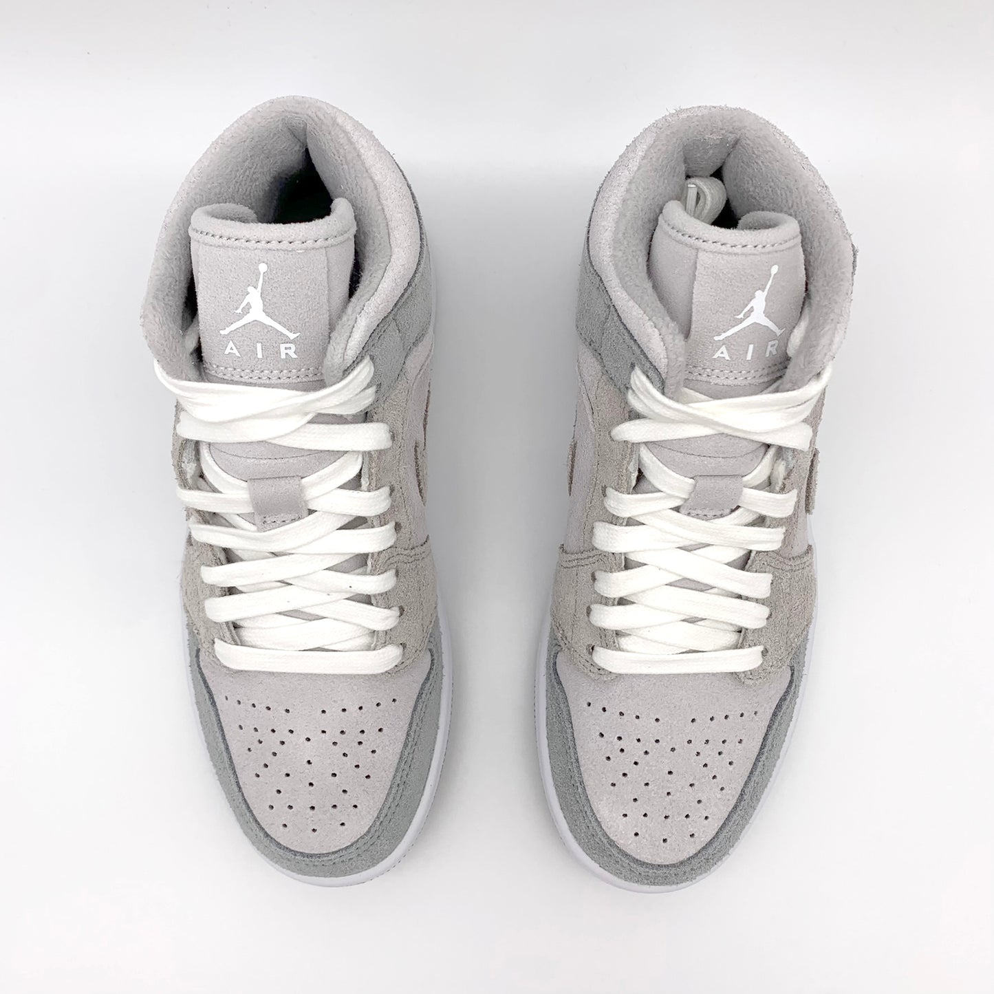 Jordan 1 Mid Particle Grey