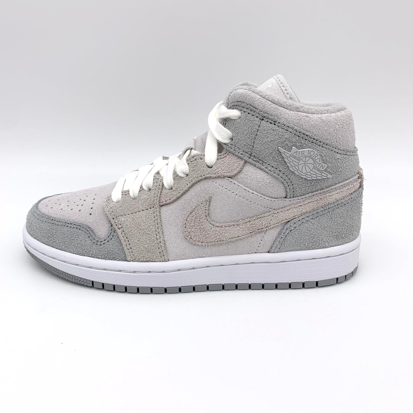 Jordan 1 Mid Particle Grey