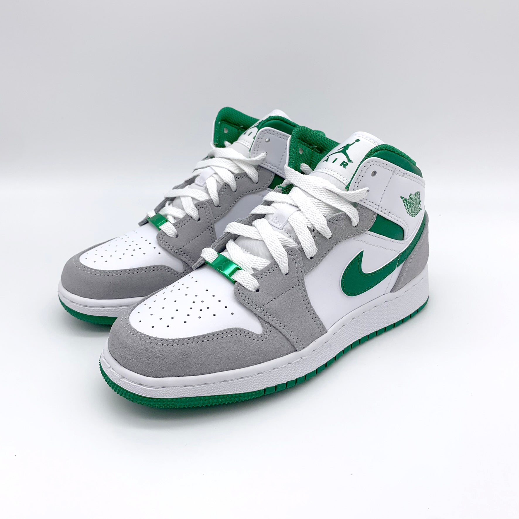 Jordan 1 Mid SE White Pine Green Smoke Grey