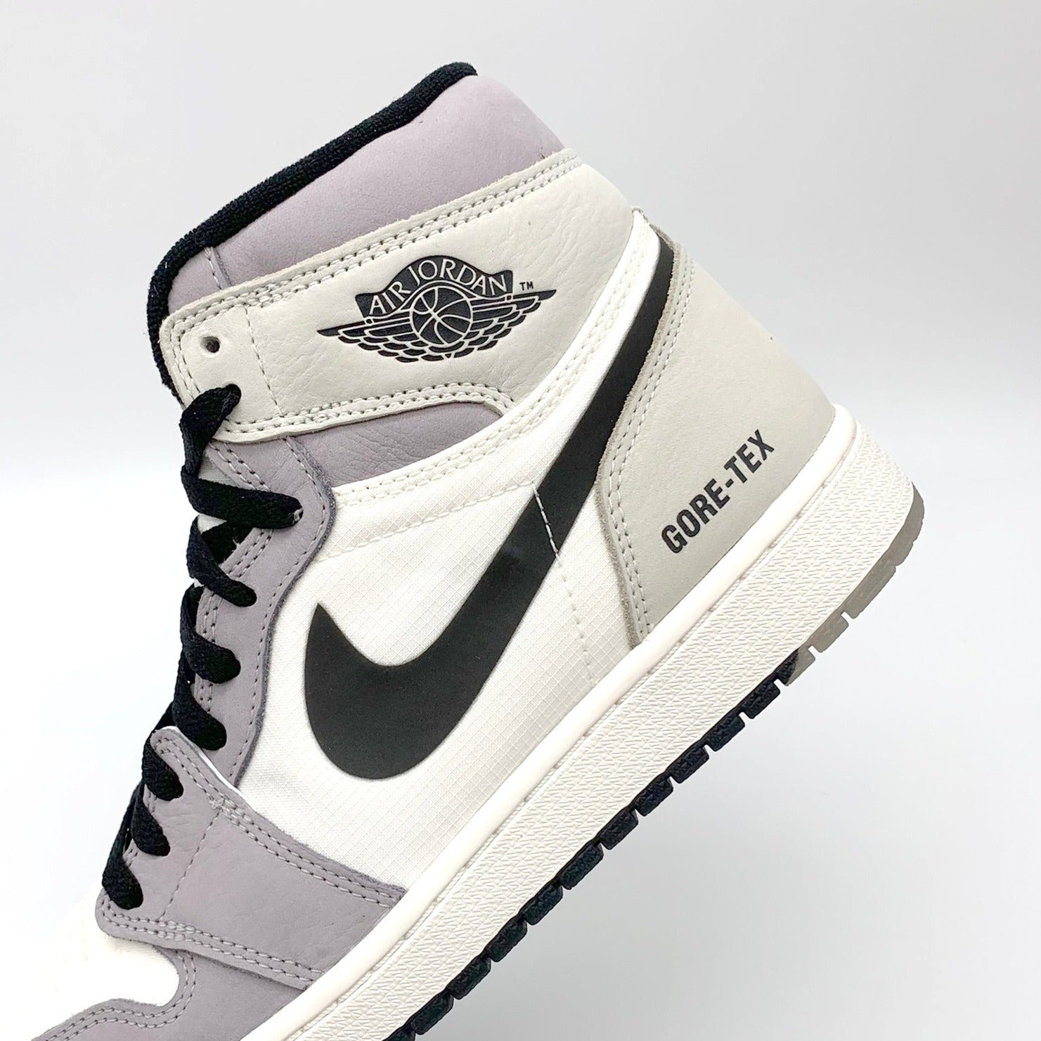 Jordan 1 High Light Bone Gortex mw sneakergoods