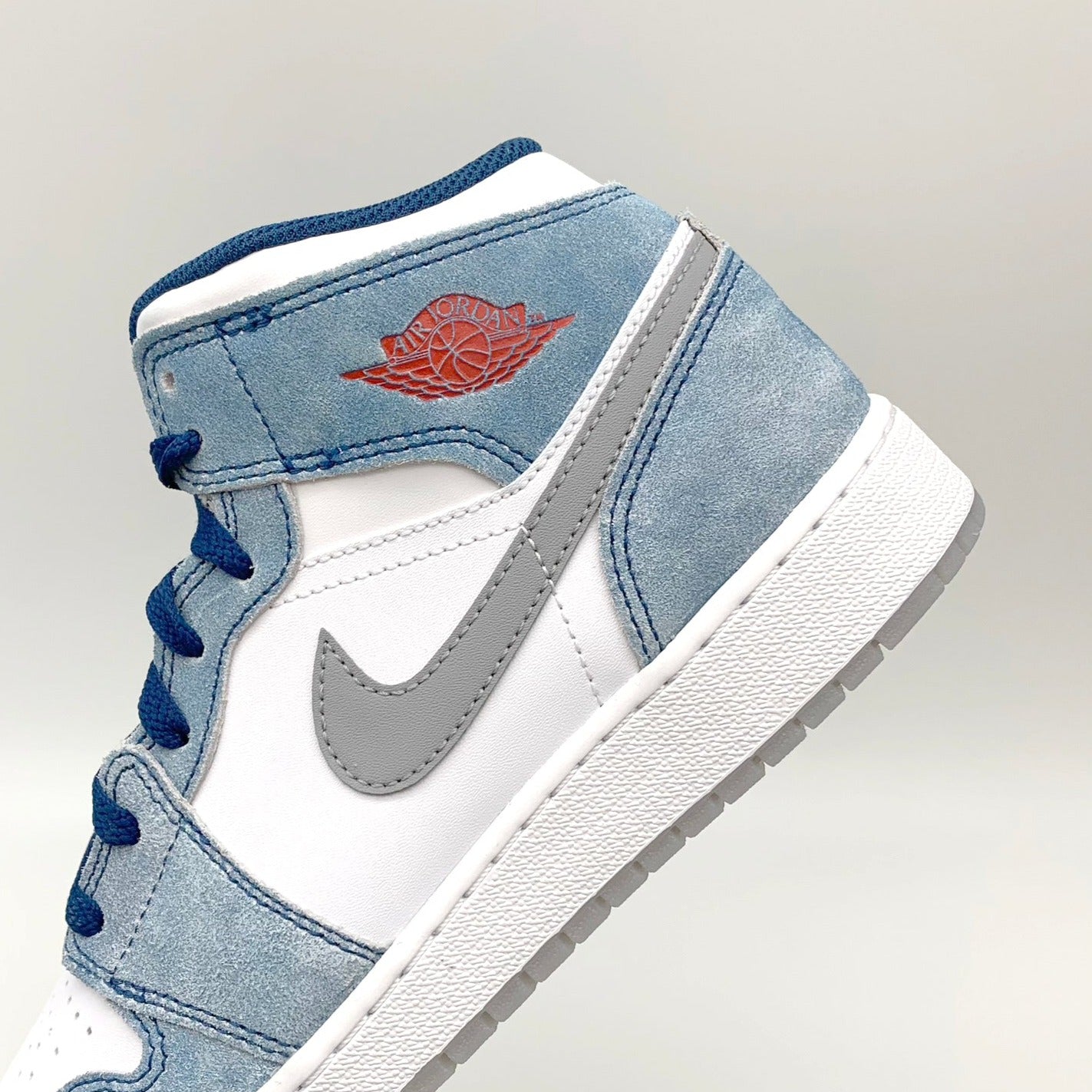 Jordan 1 Mid SE French Blue Light Steel