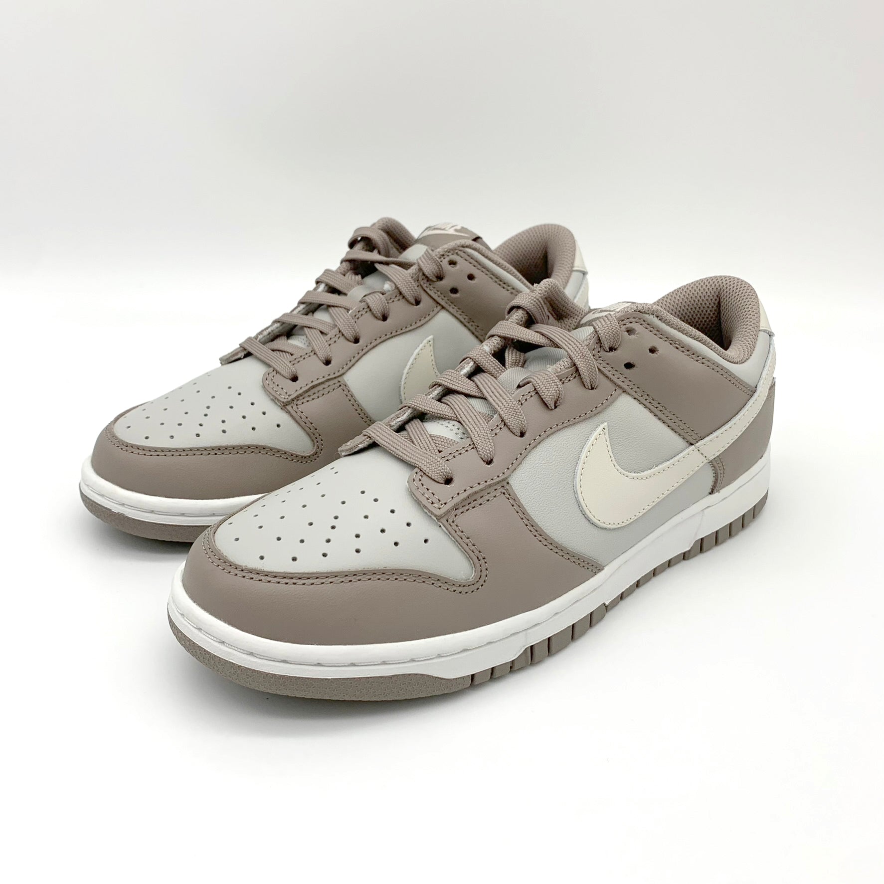 Nike Dunk Low Bone Beige